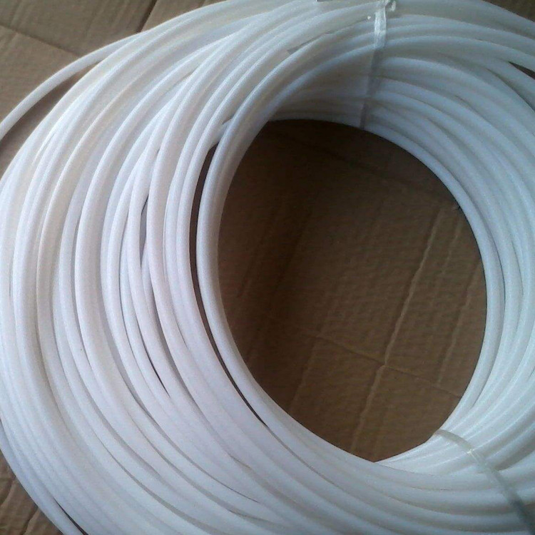 使用我們公司的四氟軟管